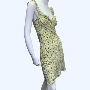 Soft Y2K Forever 21 floral mini dress in a light lime green,red-white flowers